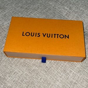 Louis Vuitton (Box Only)